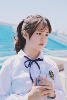 沙滩比基尼泳衣